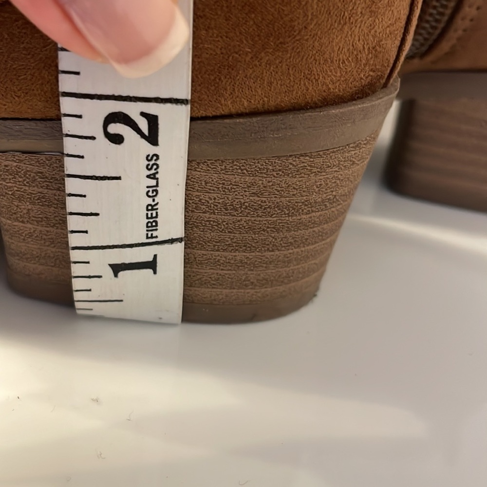 Universal Thread~size 8 - Picture 9 of 9